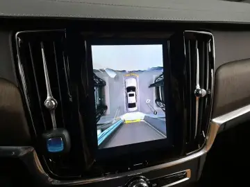 2022 Volvo XC40 с пробегом 10 823 км