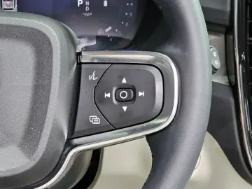 2025 Volvo XC40 с пробегом 6 832 км