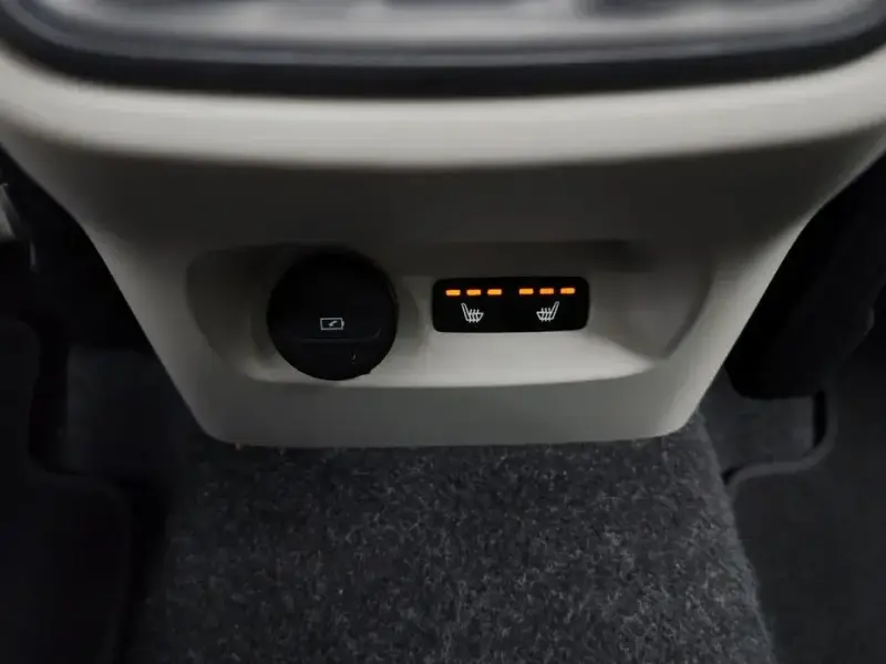 2023 Volvo XC40 с пробегом 21 167 км