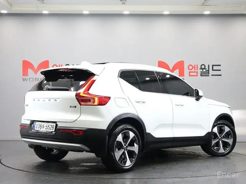 2023 Volvo XC40 с пробегом 14 385 км