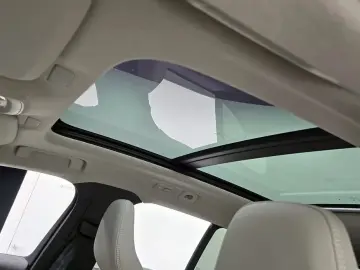 2025 Volvo XC40 с пробегом 7 897 км
