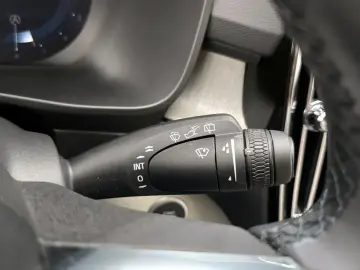 2025 Volvo XC40 с пробегом 7 897 км