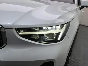 2025 Volvo XC40 с пробегом 7 897 км