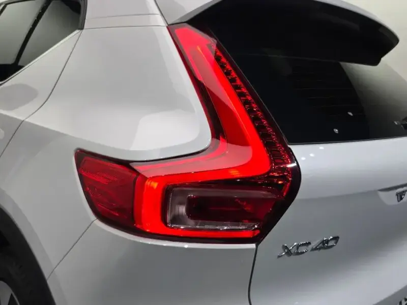 2025 Volvo XC40 с пробегом 7 897 км