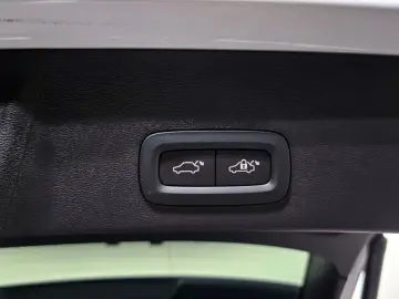 2025 Volvo XC40 с пробегом 7 897 км