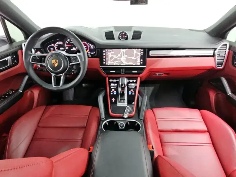 2023 Porsche Cayenne с пробегом 25 038 км