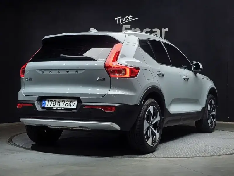 2024 Volvo XC40 с пробегом 10 194 км