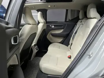 2024 Volvo XC40 с пробегом 10 194 км