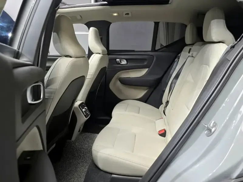 2024 Volvo XC40 с пробегом 10 194 км