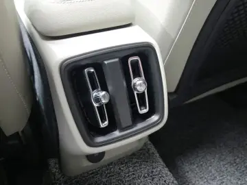 2024 Volvo XC40 с пробегом 10 194 км