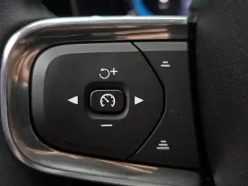 2024 Volvo XC40 с пробегом 10 194 км