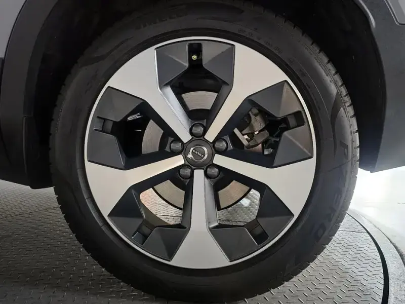 2024 Volvo XC40 с пробегом 10 194 км