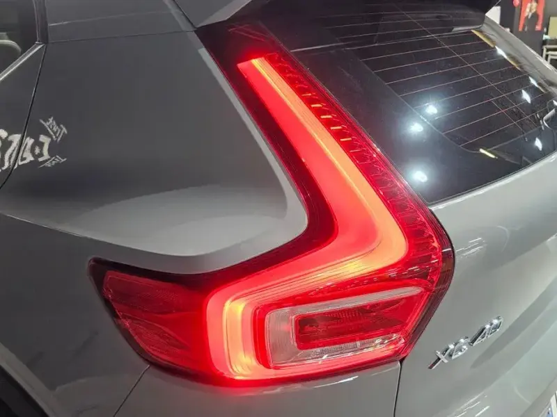 2024 Volvo XC40 с пробегом 10 194 км