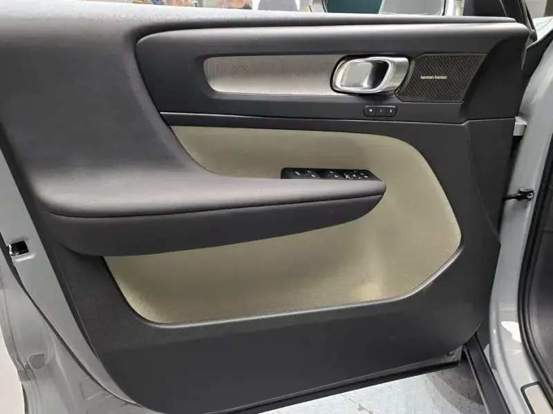 2024 Volvo XC40 с пробегом 10 194 км