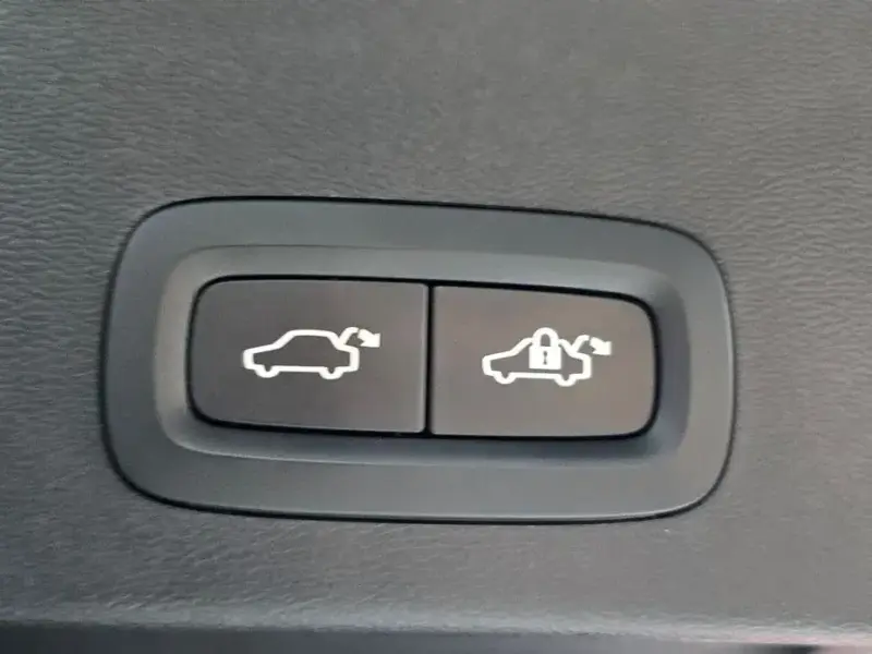 2024 Volvo XC40 с пробегом 10 194 км