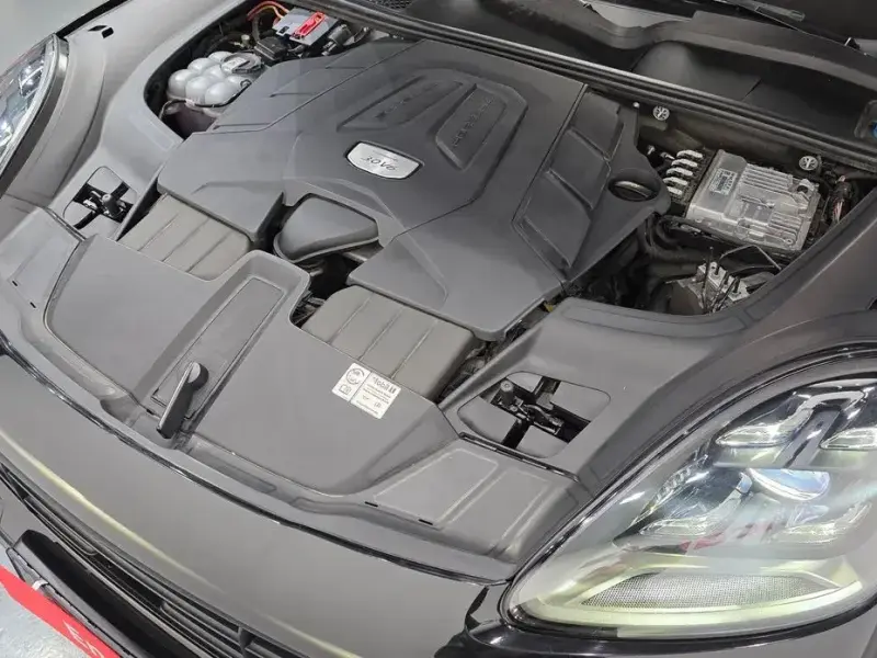 2023 Porsche Cayenne с пробегом 57 555 км