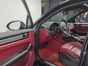 2023 Porsche Cayenne с пробегом 57 555 км