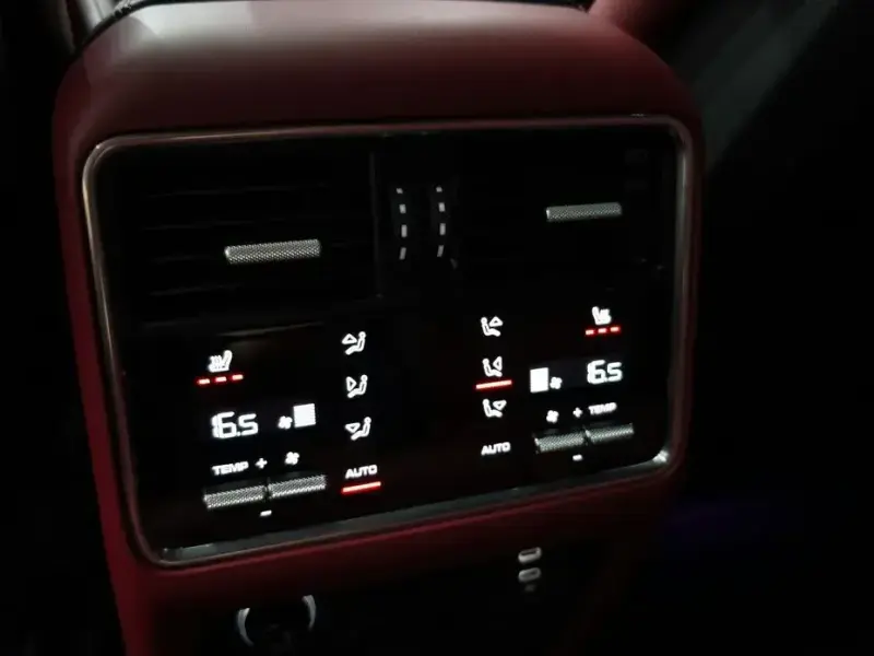 2023 Porsche Cayenne с пробегом 31 587 км