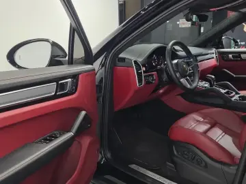 2023 Porsche Cayenne с пробегом 24 476 км