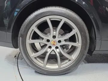 2023 Porsche Cayenne с пробегом 24 476 км