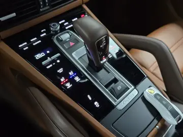 2023 Porsche Cayenne с пробегом 55 135 км