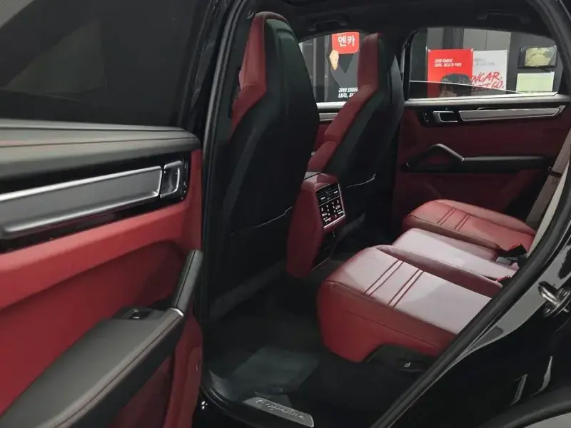 2023 Porsche Cayenne с пробегом 24 476 км