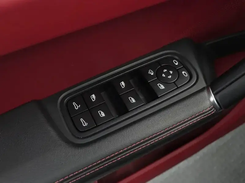 2023 Porsche Cayenne с пробегом 24 476 км