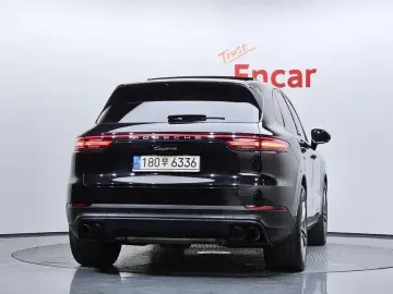 2022 Porsche Cayenne с пробегом 20 737 км