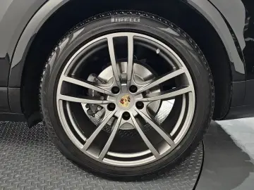 2022 Porsche Cayenne с пробегом 20 737 км