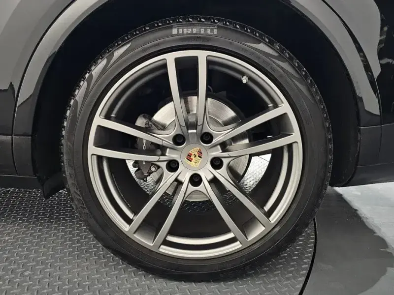 2022 Porsche Cayenne с пробегом 20 737 км