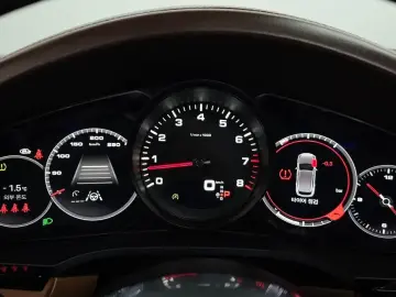 2022 Porsche Cayenne с пробегом 20 737 км