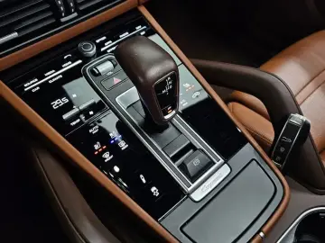 2022 Porsche Cayenne с пробегом 20 737 км