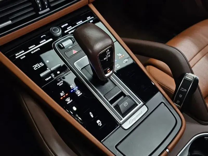 2022 Porsche Cayenne с пробегом 20 737 км