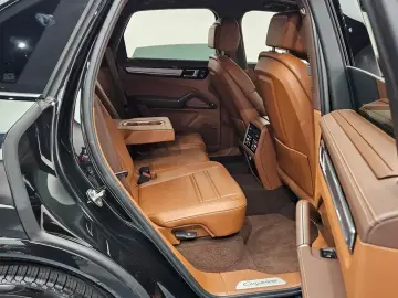 2022 Porsche Cayenne с пробегом 20 737 км