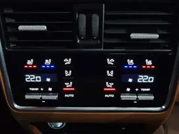 2022 Porsche Cayenne с пробегом 20 737 км