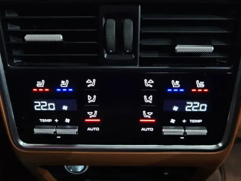 2022 Porsche Cayenne с пробегом 20 737 км
