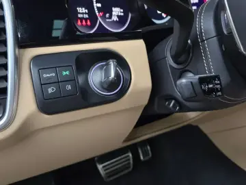 2023 Porsche Cayenne с пробегом 56 552 км