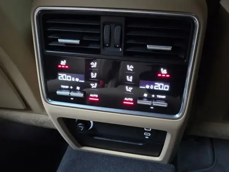 2023 Porsche Cayenne с пробегом 56 552 км