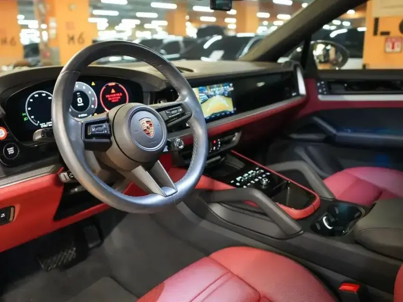2023 Porsche Cayenne с пробегом 27 000 км