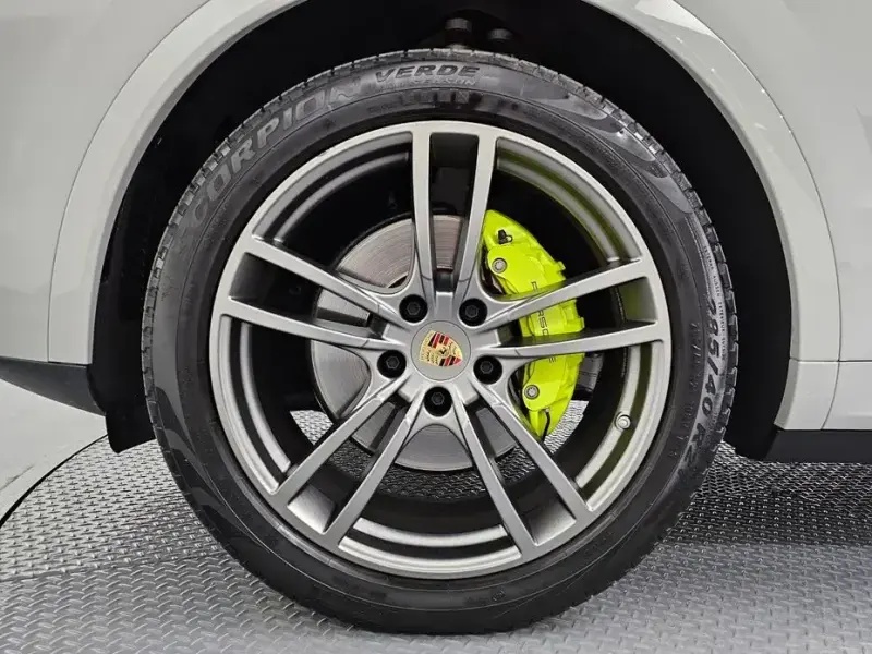 2023 Porsche Cayenne с пробегом 41 037 км