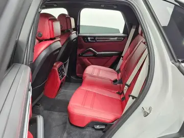 2023 Porsche Cayenne с пробегом 41 037 км