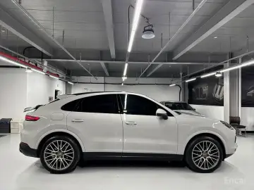 2022 Porsche Cayenne с пробегом 45 109 км