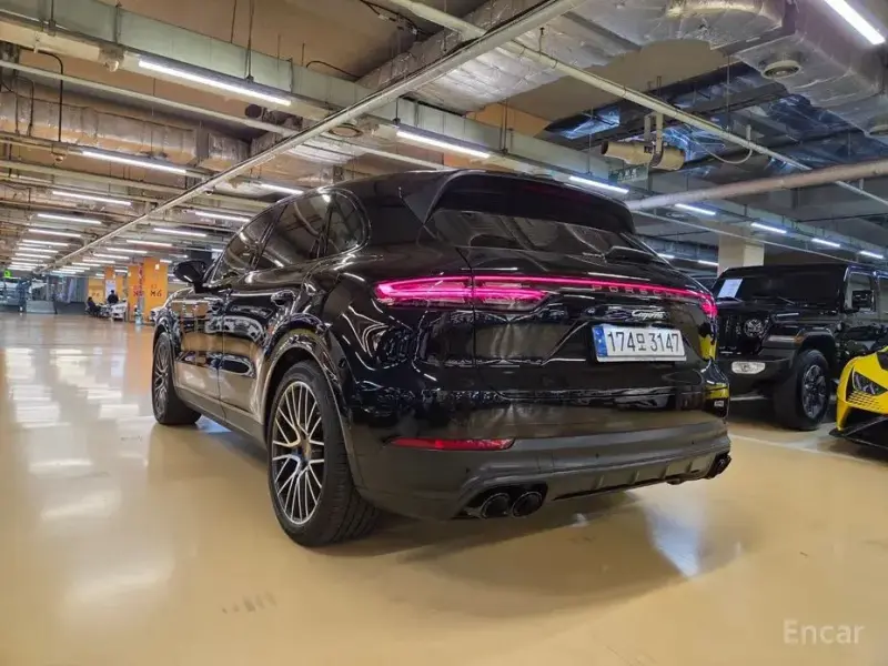 2022 Porsche Cayenne с пробегом 23 900 км