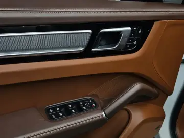 2023 Porsche Cayenne с пробегом 29 102 км