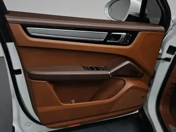 2023 Porsche Cayenne с пробегом 29 102 км
