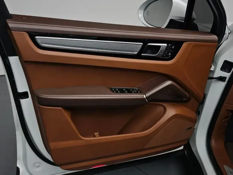 2023 Porsche Cayenne с пробегом 29 102 км