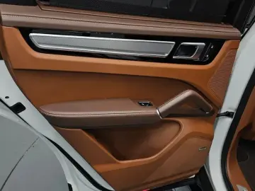 2023 Porsche Cayenne с пробегом 29 102 км