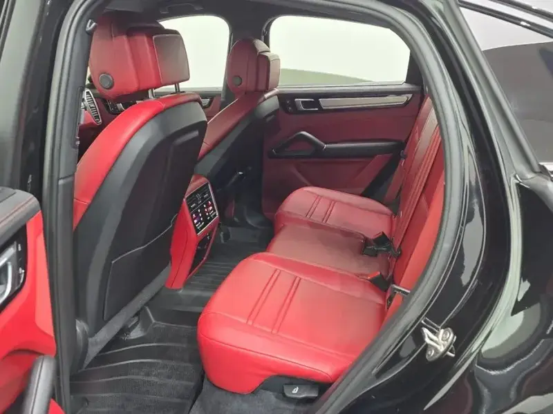 2022 Porsche Cayenne с пробегом 37 406 км