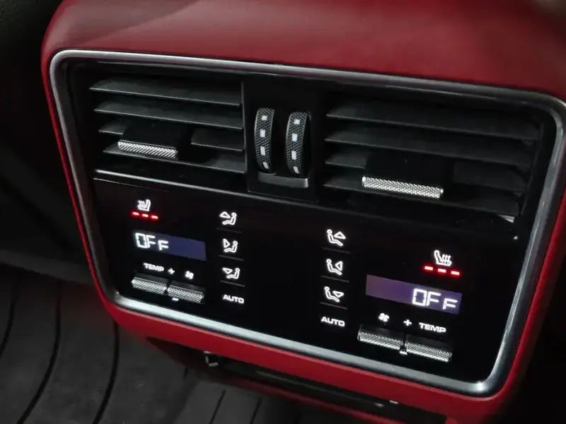 2022 Porsche Cayenne с пробегом 37 406 км