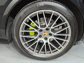 2022 Porsche Cayenne с пробегом 37 406 км